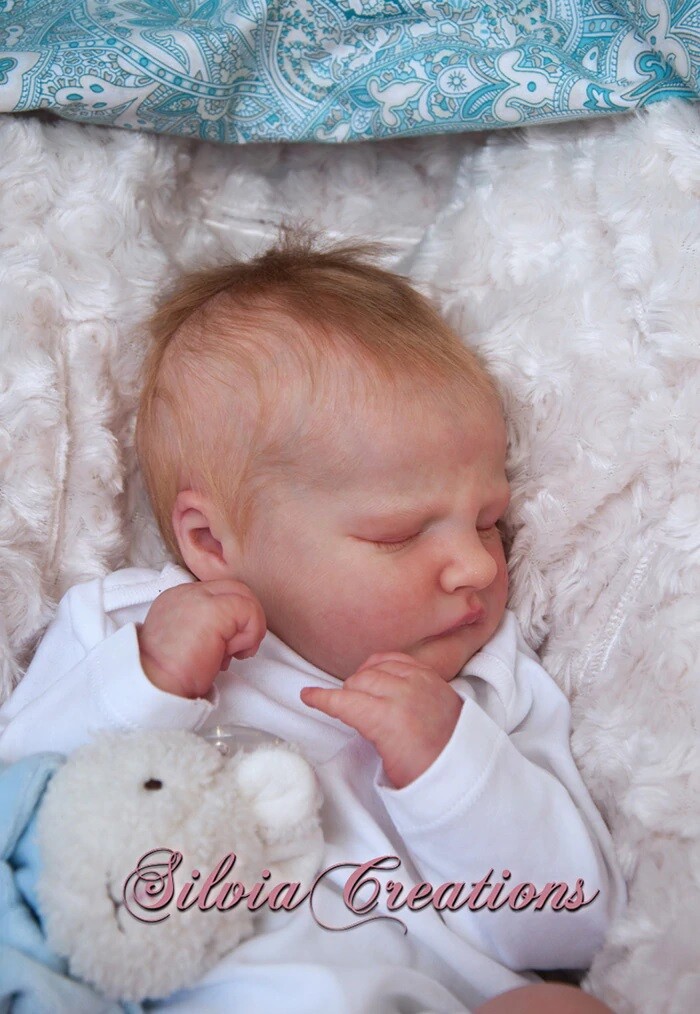 Bebê Reborn Kit Owen Dormindo menino